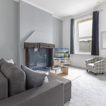 Alexandra - Large 3 Bed Perfect For Contractors, Free Parking, Fast Wifi And Great Value! Daire Plymouth Dış mekan fotoğraf