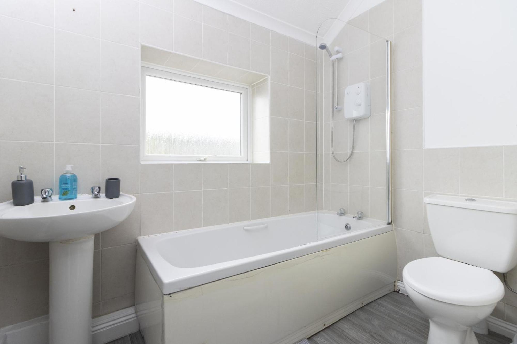 Alexandra - Large 3 Bed Perfect For Contractors, Free Parking, Fast Wifi And Great Value! Daire Plymouth Dış mekan fotoğraf