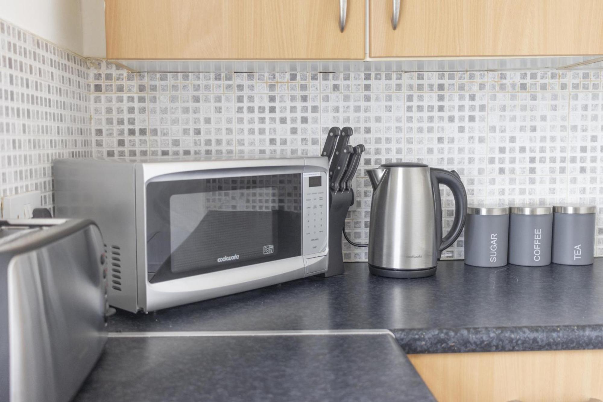Alexandra - Large 3 Bed Perfect For Contractors, Free Parking, Fast Wifi And Great Value! Daire Plymouth Dış mekan fotoğraf